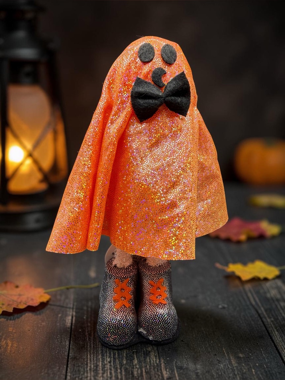 🎃✨ Sparkly Glitter Ghost Figurine with Black Boots & Orange Laces ✨🎃